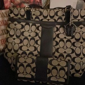 AUTHENTIC COACH SIGNATURE TOTE BAG & WALLET